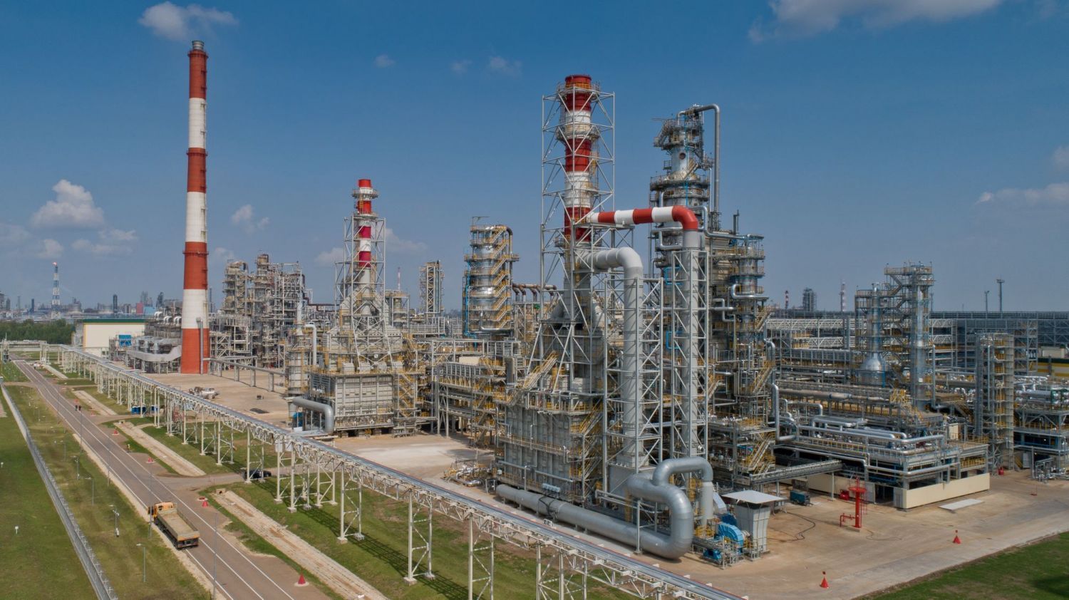 Танеко, нефтеперерабатывающее предприятие